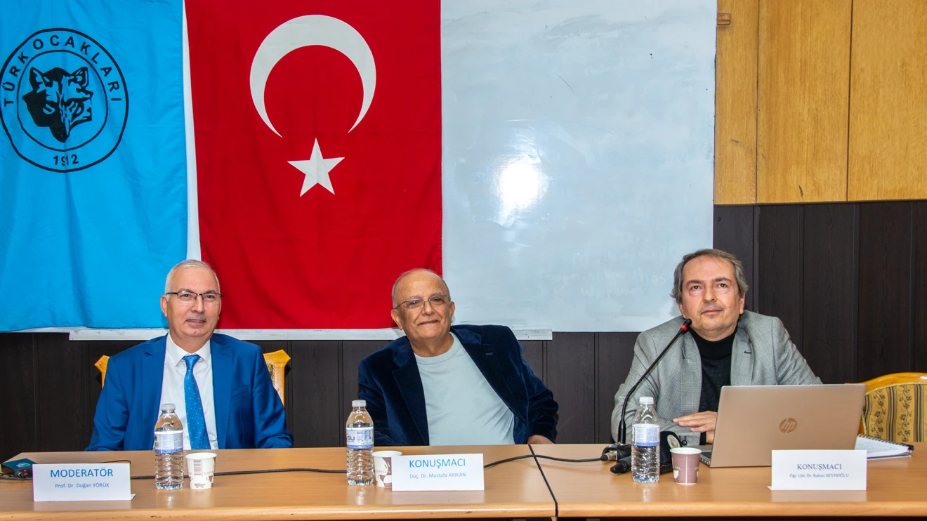 Selçuk Üniversitesinde “Kimlik ve Aidiyet” paneli düzenlendi